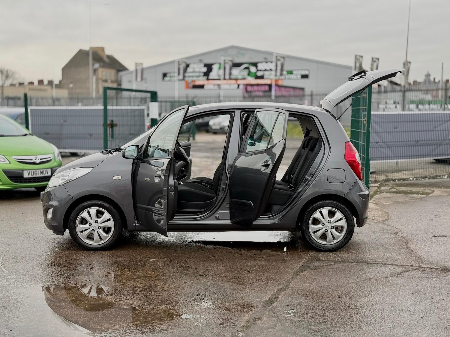 Used Hyundai i10 2013 for sale - 77203647: Photo 10