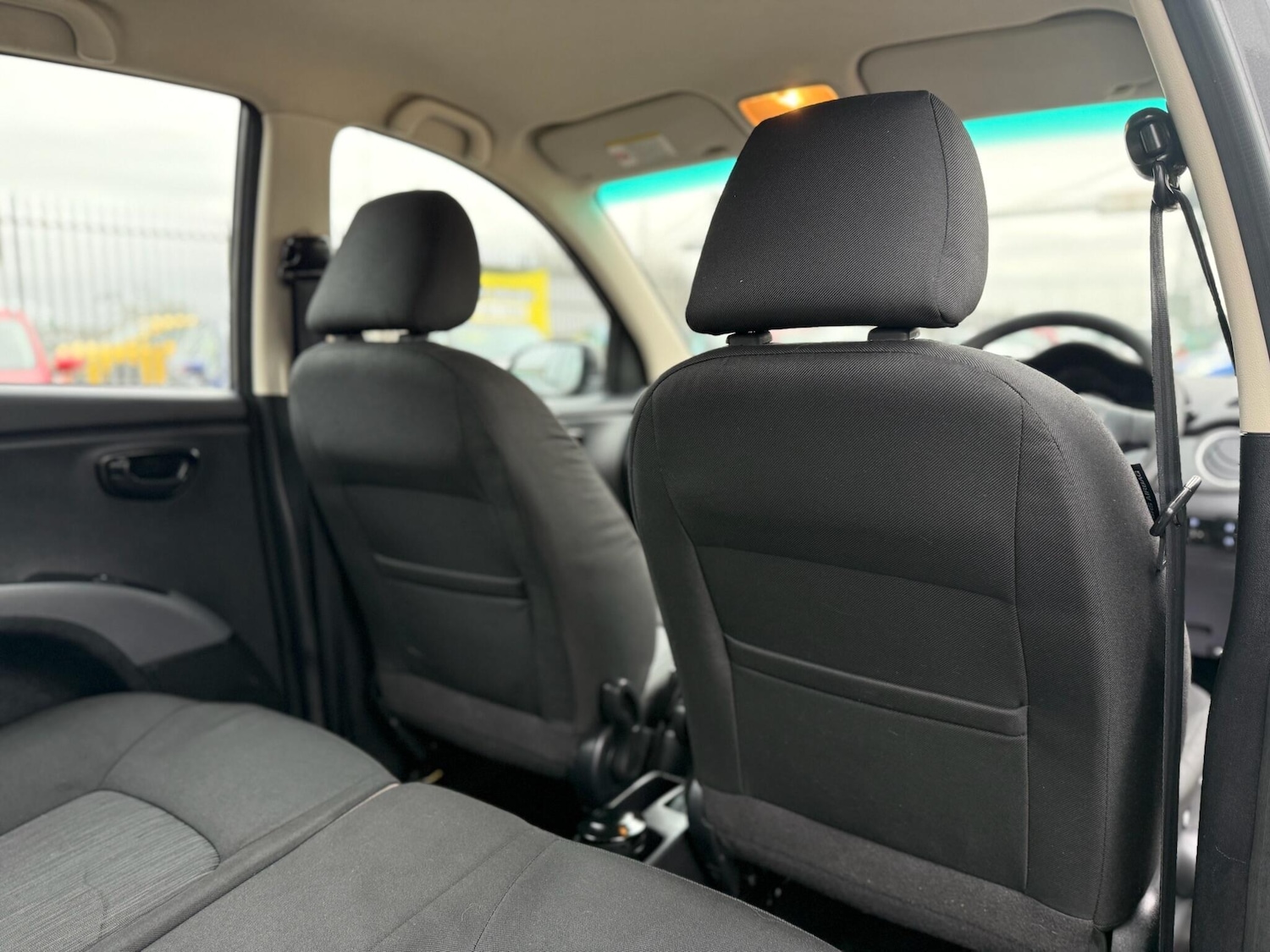 Used Hyundai i10 2013 for sale - 77203647: Photo 30