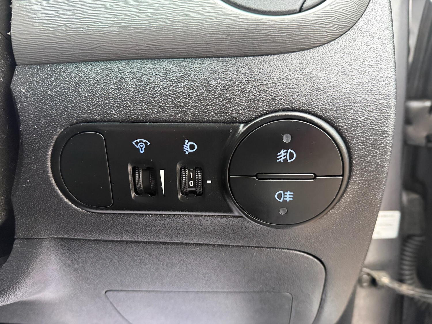 Used Hyundai i10 2013 for sale - 77203647: Photo 40