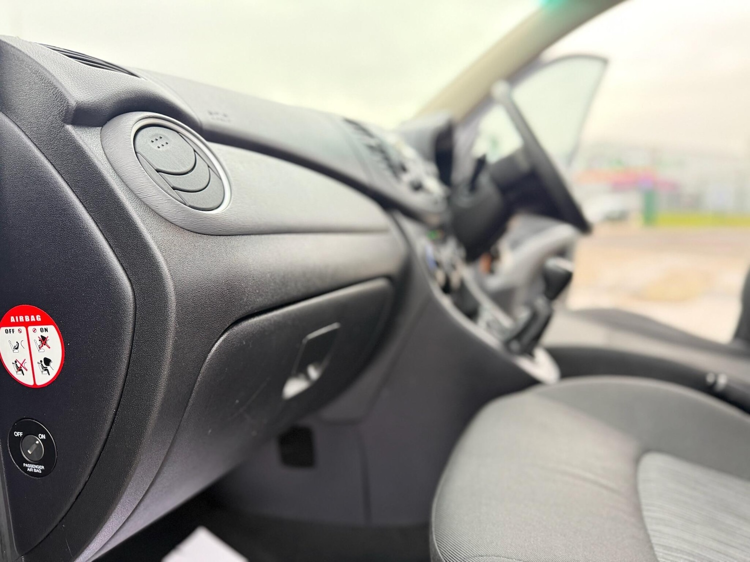 Used Hyundai i10 2013 for sale - 77203647: Photo 71