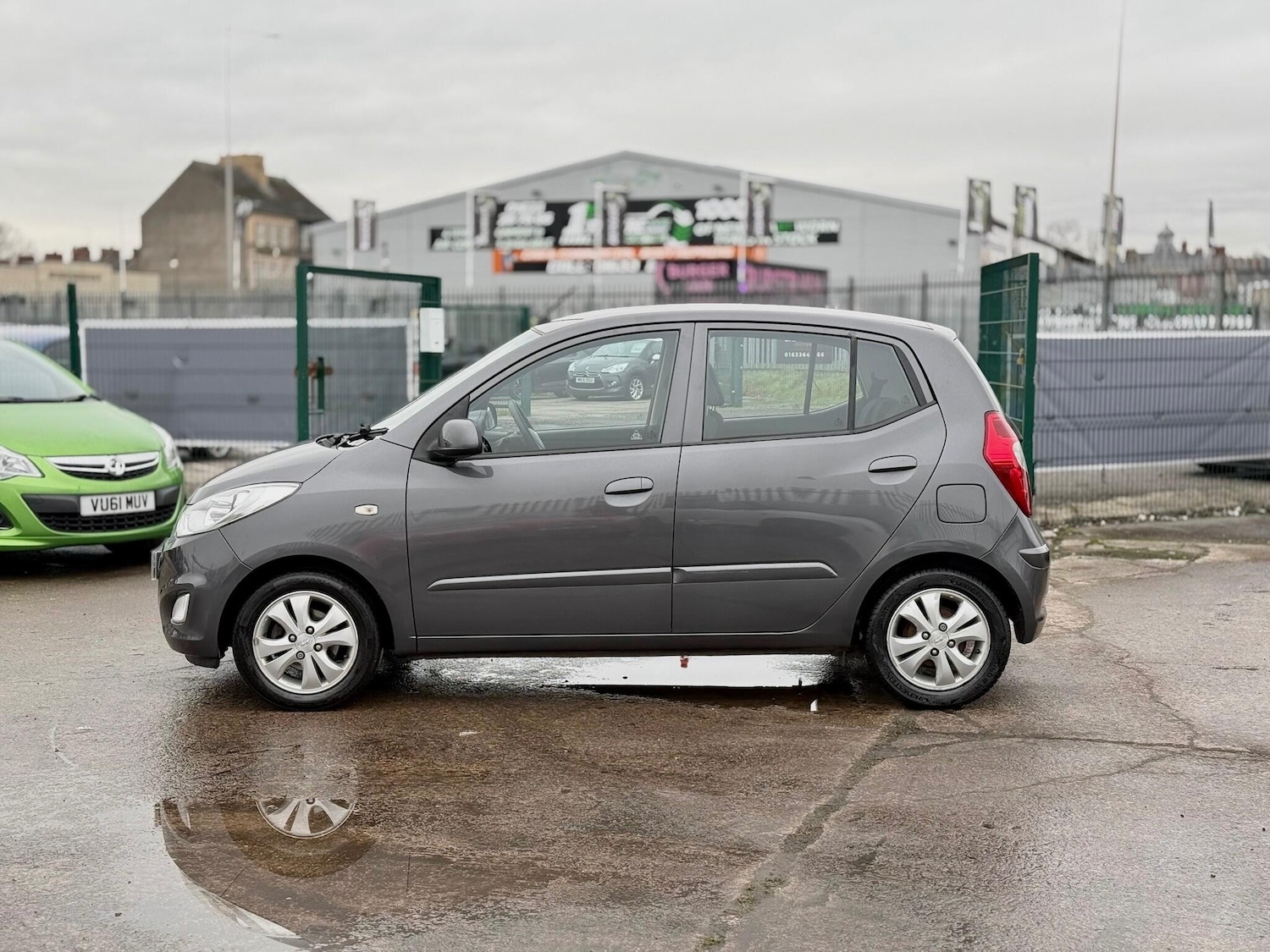 Used Hyundai i10 2013 for sale - 77203647: Photo 9