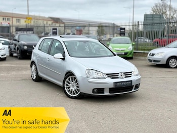 Used Volkswagen Golf 2005 for sale - 78471500: Photo
