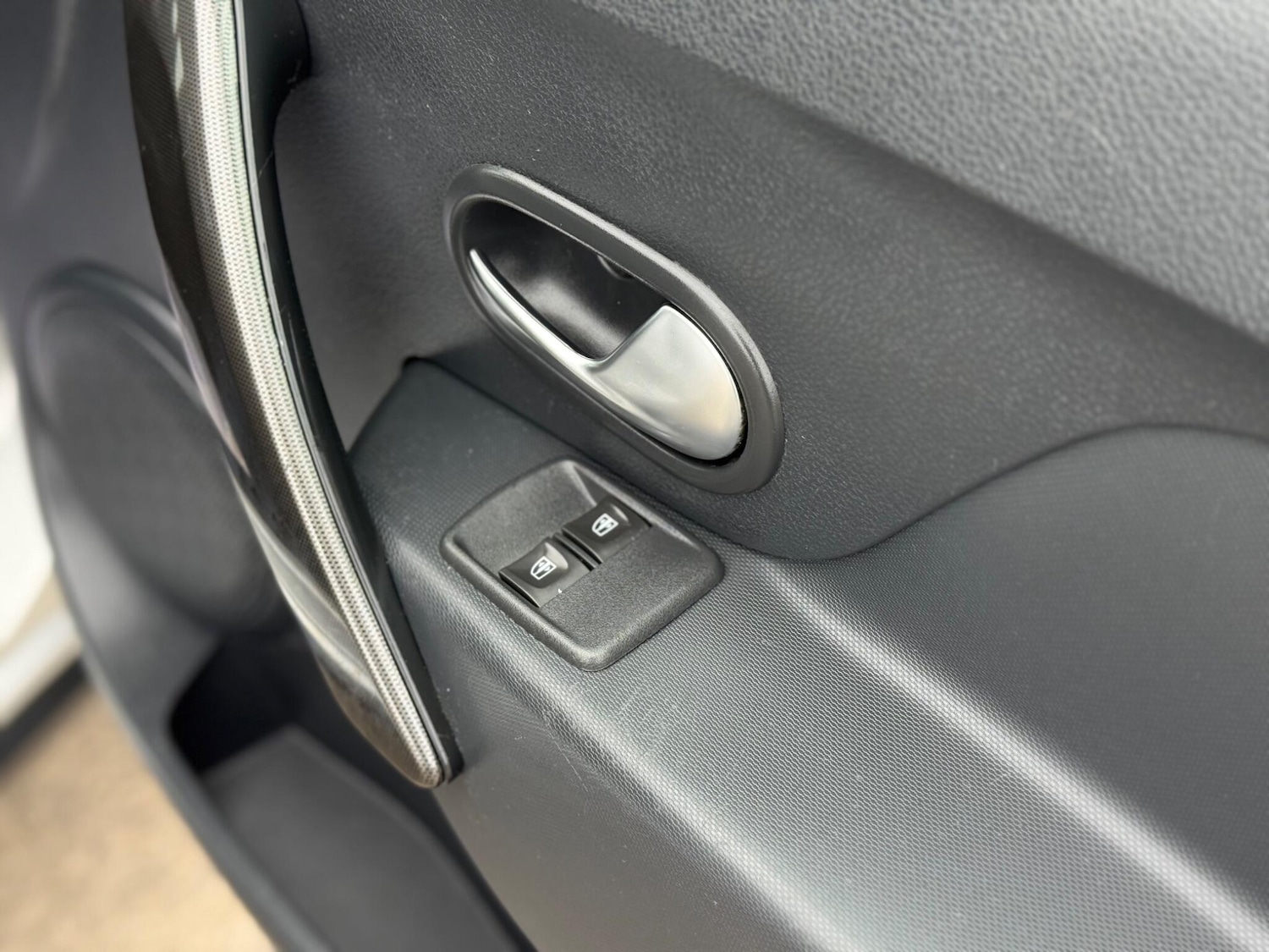 Used Dacia Sandero Stepway 2017 for sale - 76349476: Photo 27