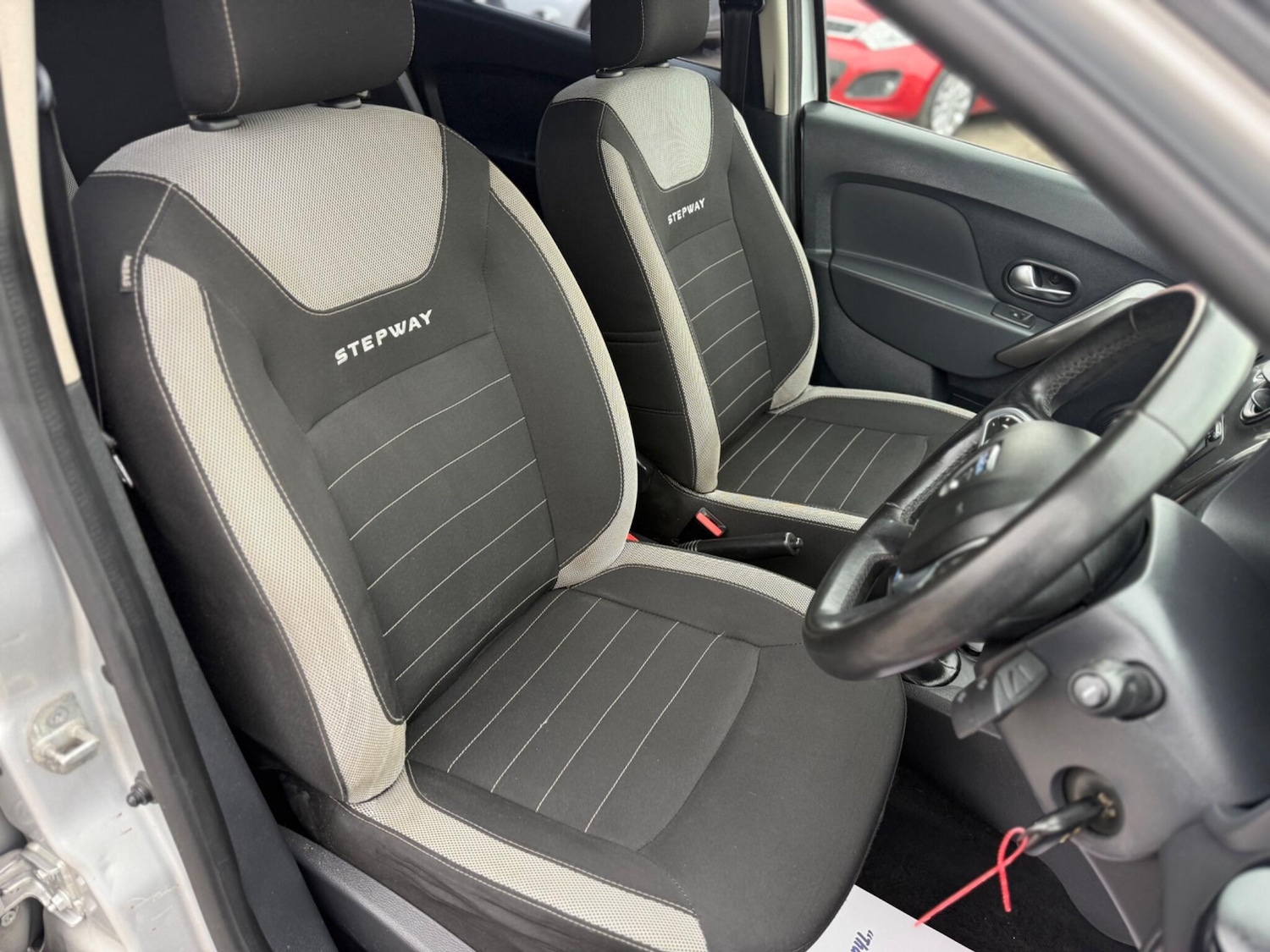Used Dacia Sandero Stepway 2017 for sale - 76349476: Photo 29
