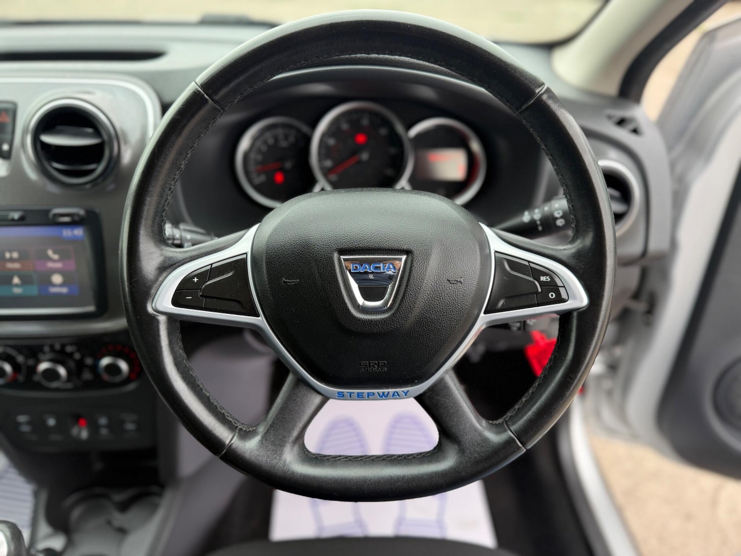 Used Dacia Sandero Stepway 2017 for sale - 76349476: Photo 34