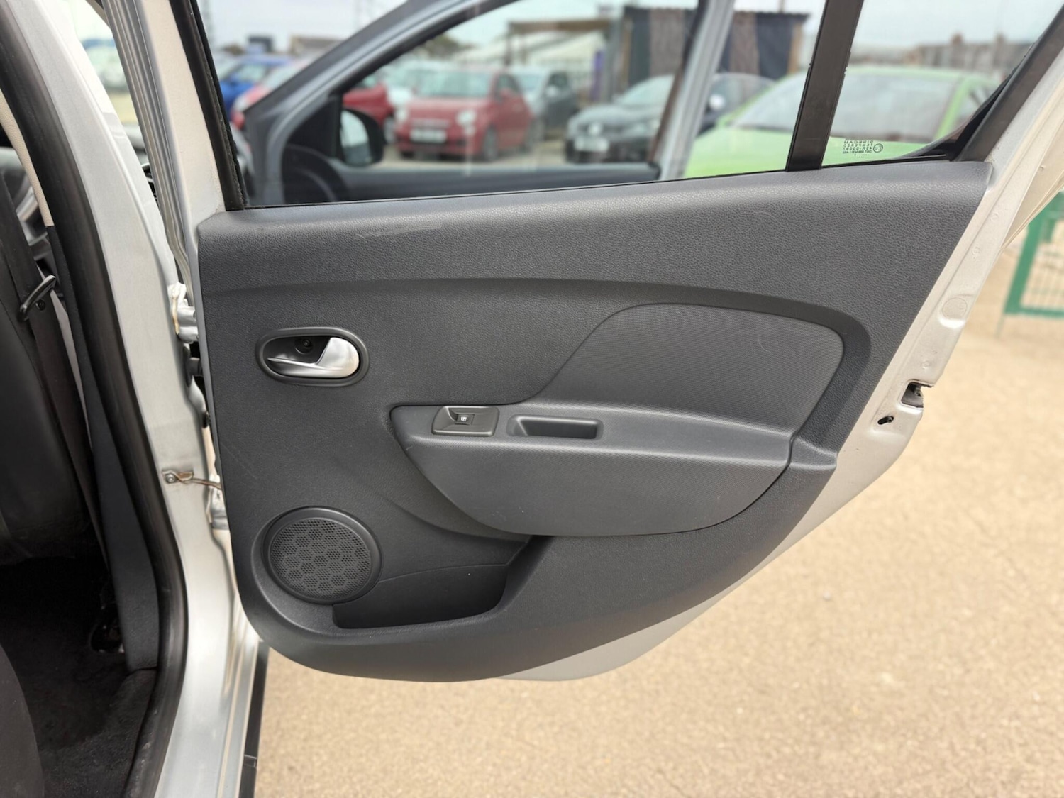 Used Dacia Sandero Stepway 2017 for sale - 76349476: Photo 53