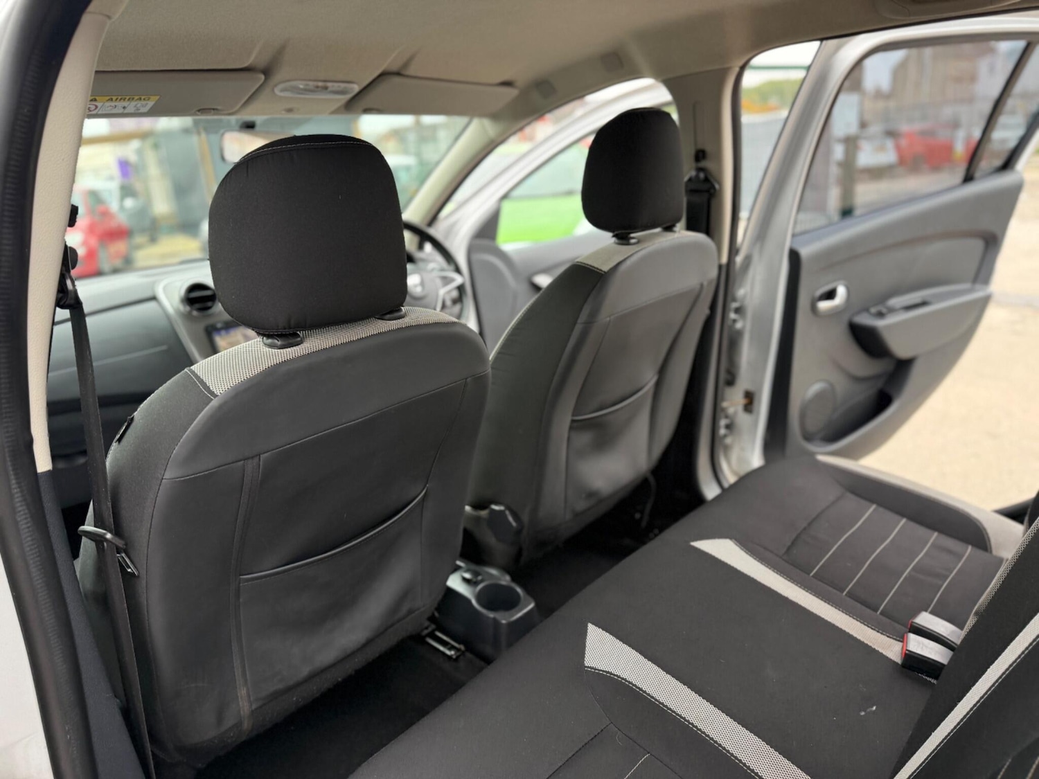 Used Dacia Sandero Stepway 2017 for sale - 76349476: Photo 65