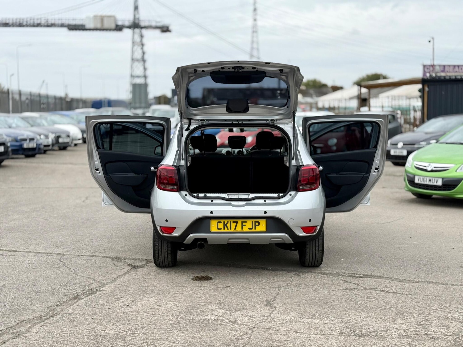 Used Dacia Sandero Stepway 2017 for sale - 76349476: Photo 76