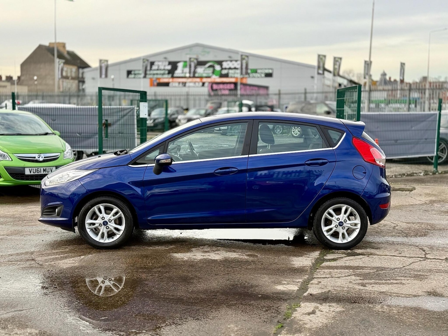 Used Ford Fiesta 2016 for sale - 76802420: Photo 3