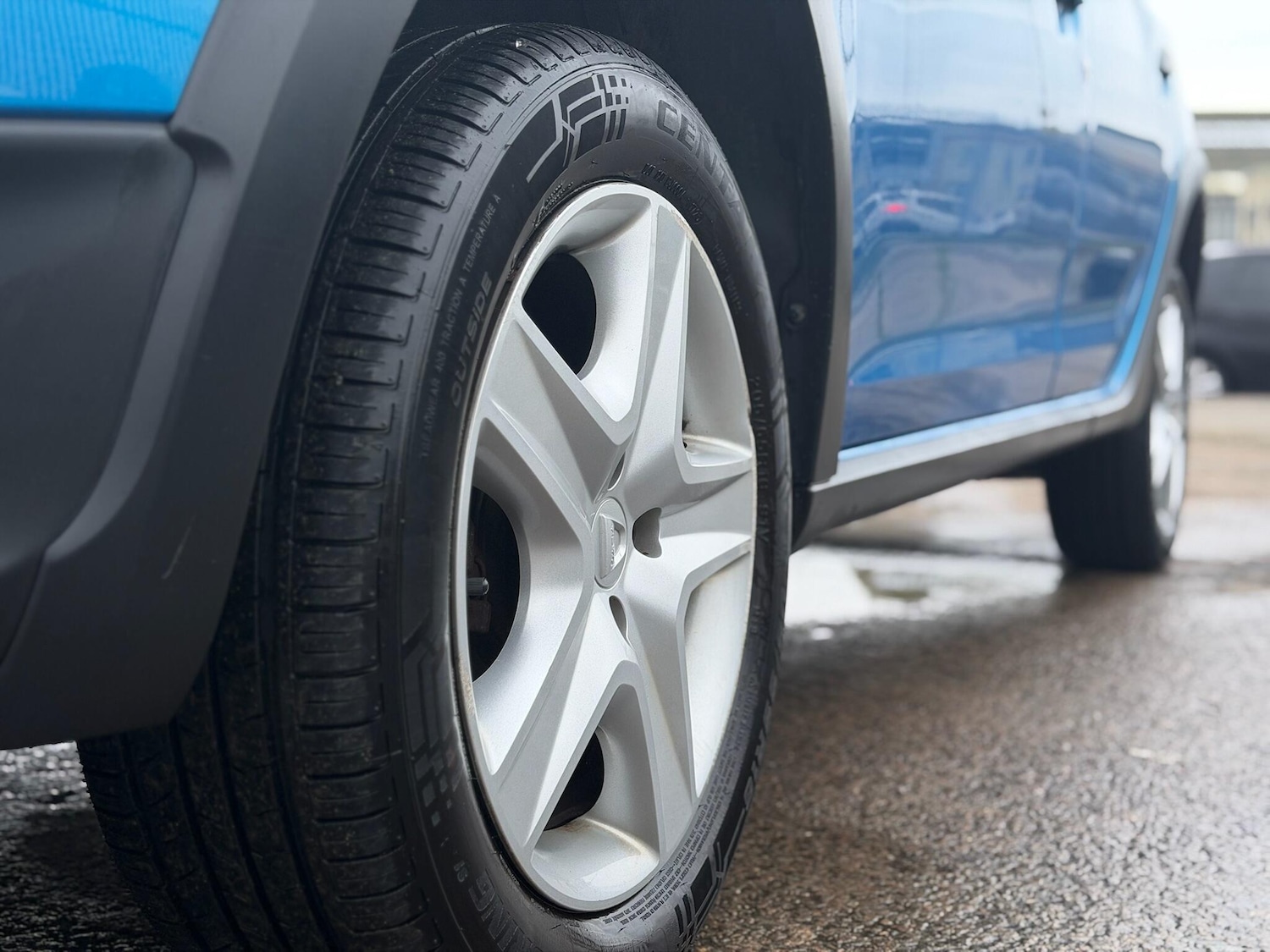 Used Dacia Sandero Stepway 2015 for sale - 77376307: Photo 15