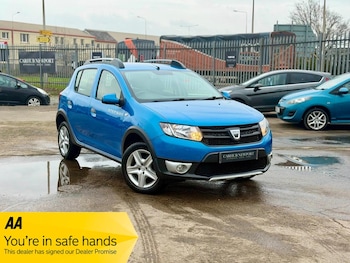 Used Dacia Sandero Stepway 2015 for sale - 77376307: Photo