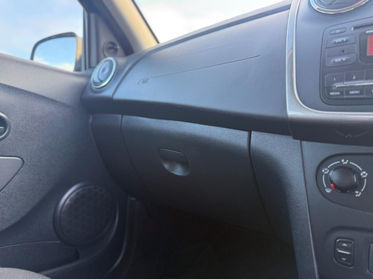 Used Dacia Sandero Stepway 2015 for sale - 77376307: Photo 48