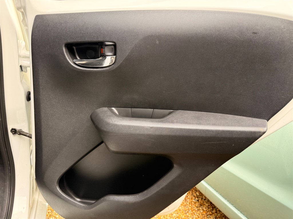 Used Toyota AYGO 2017 for sale - 77619560: Photo 10