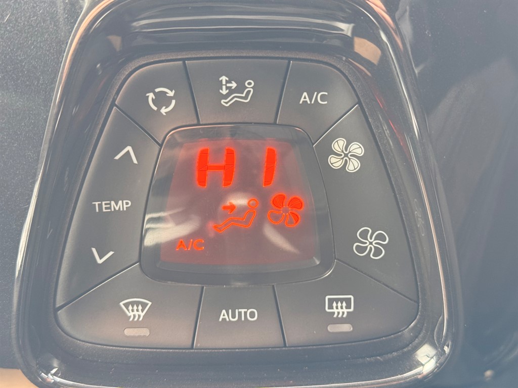 Used Toyota AYGO 2017 for sale - 77619560: Photo 11