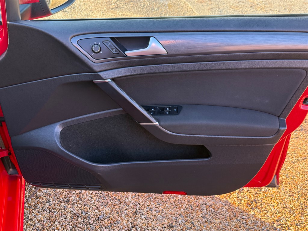 Used Volkswagen Golf 2018 for sale - 77619497: Photo 21