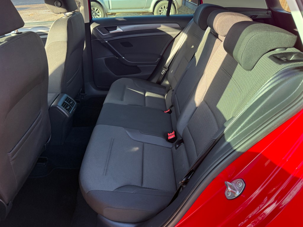 Used Volkswagen Golf 2018 for sale - 77619497: Photo 30