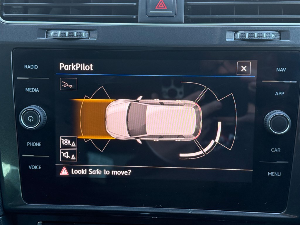 Used Volkswagen Golf 2018 for sale - 77619497: Photo 38