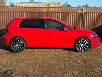 Used Volkswagen Golf 2018 for sale - 77619497: Photo
