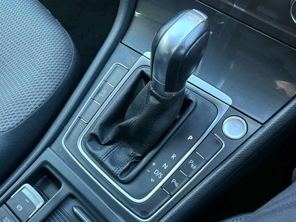 Used Volkswagen Golf 2018 for sale - 77619497: Photo 48