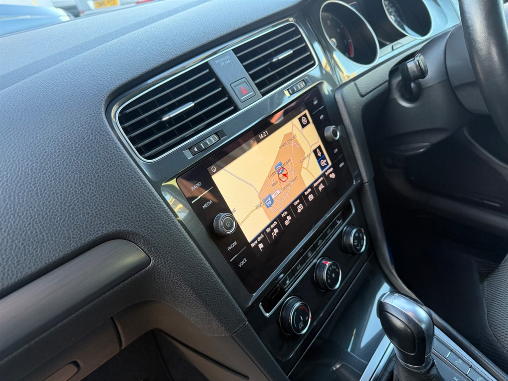 Used Volkswagen Golf 2018 for sale - 77619497: Photo 60