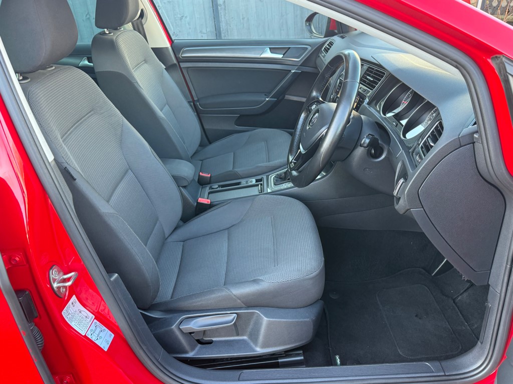 Used Volkswagen Golf 2018 for sale - 77619497: Photo 61