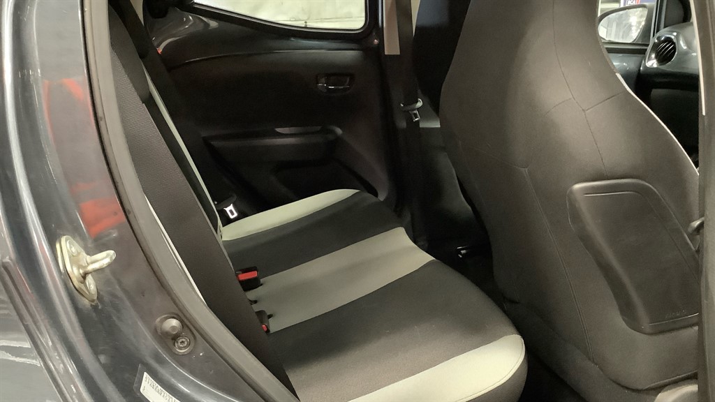 Used Toyota AYGO 2017 for sale - 77877950: Photo 4