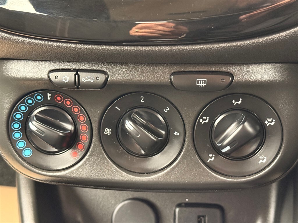 Used Vauxhall Corsa 2017 for sale - 78137373: Photo 26