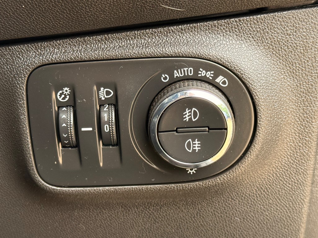 Used Vauxhall Corsa 2017 for sale - 78137373: Photo 34