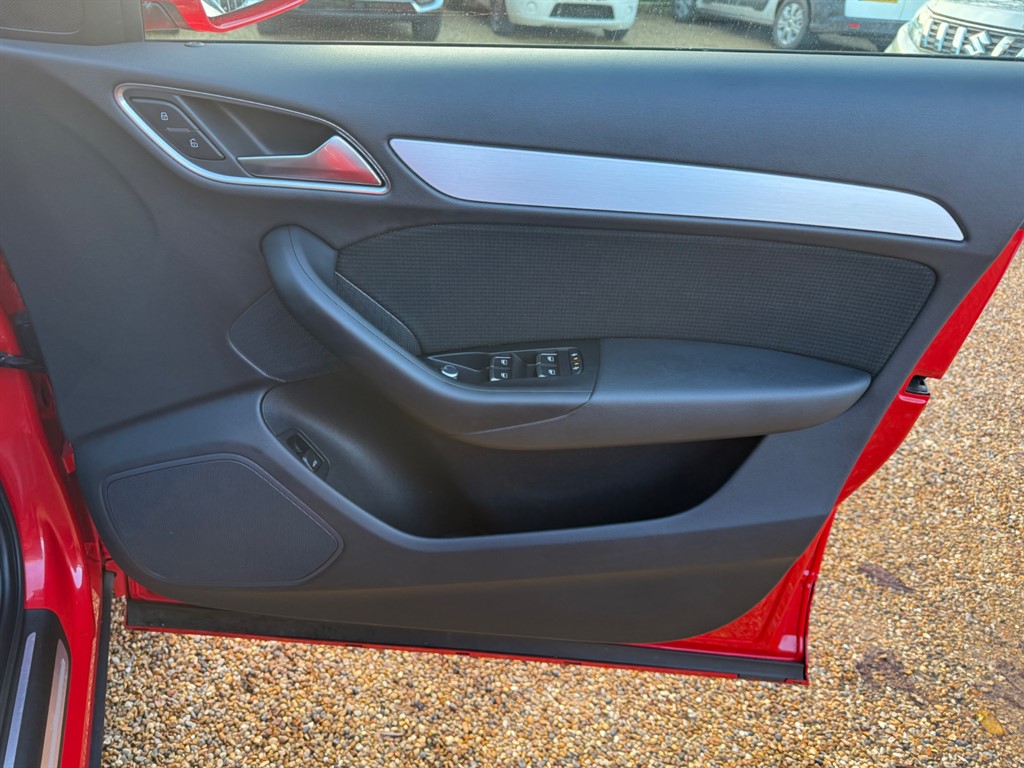 Used Audi Q3 2018 for sale - 77619529: Photo 26