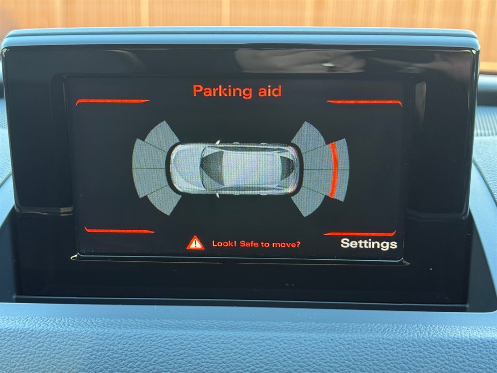 Used Audi Q3 2018 for sale - 77619529: Photo 40