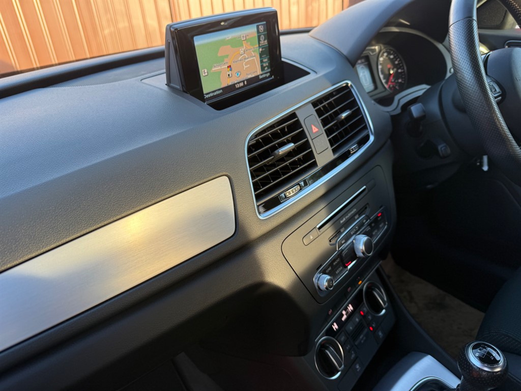 Used Audi Q3 2018 for sale - 77619529: Photo 60