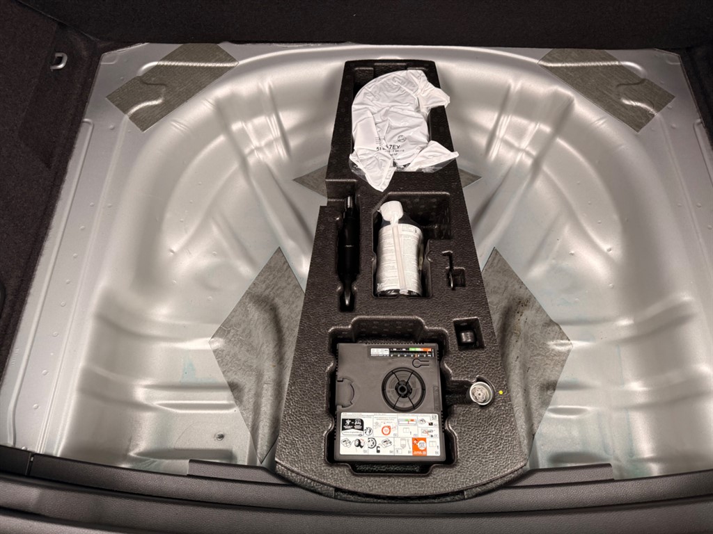 Used Skoda Karoq 2025 for sale - 77619484: Photo 8