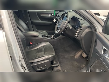 Used Volvo XC40 2019 for sale - 78049954: Photo