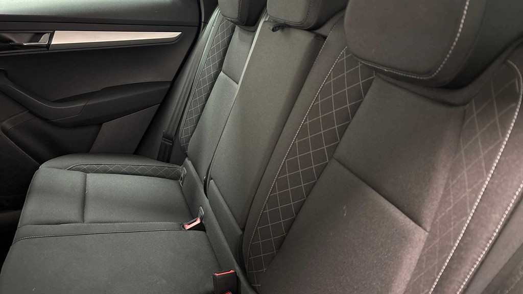 Used Skoda Karoq 2022 for sale - 77810506: Photo 2