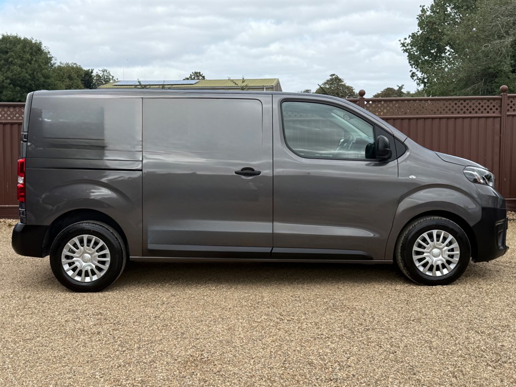 Used Toyota ProAce 2023 for sale - 77619518: Photo 3