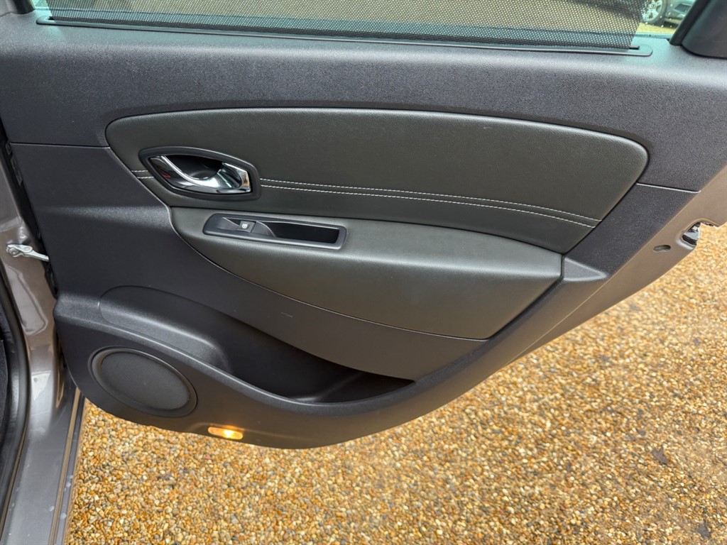 Used Renault Scenic 2012 for sale - 77619501: Photo 25