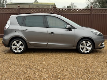 Used Renault Scenic 2012 for sale - 77619501: Photo