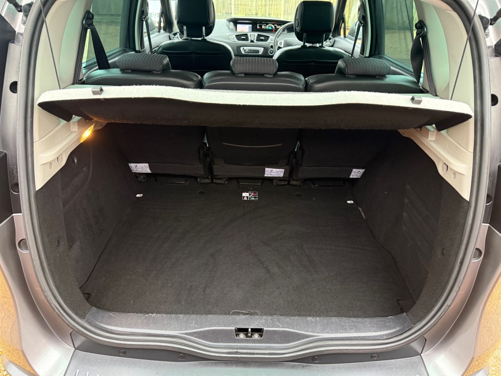 Used Renault Scenic 2012 for sale - 77619501: Photo 6