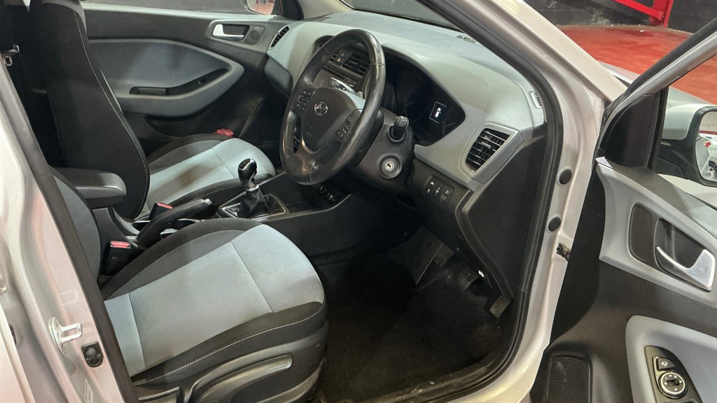 Used Hyundai i20 2016 for sale - 77810514: Photo 3