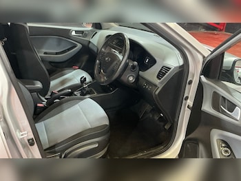 Used Hyundai i20 2016 for sale - 77810514: Photo