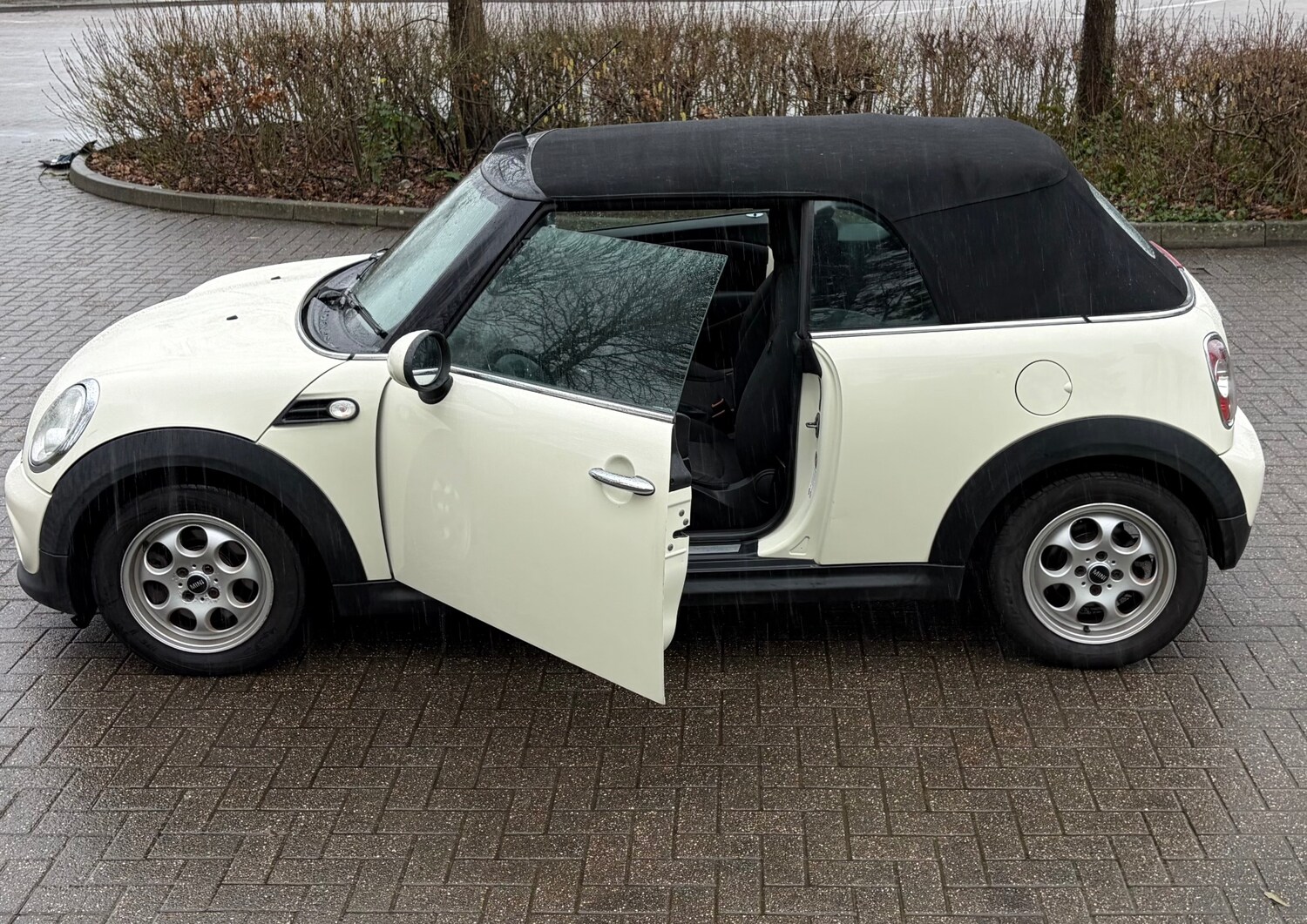 Used MINI Convertible 2013 for sale - 77561128: Photo 10