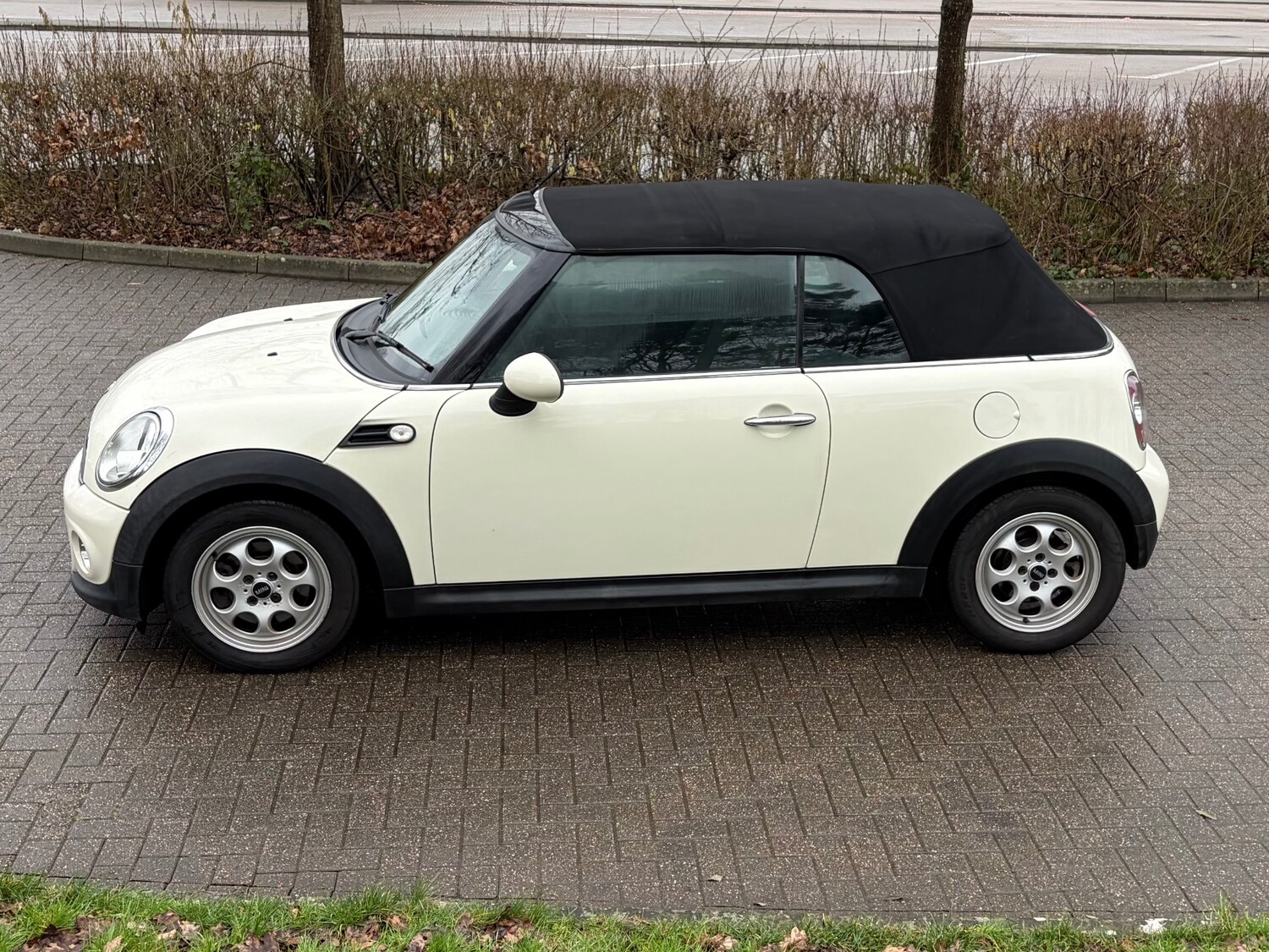 Used MINI Convertible 2013 for sale - 77561128: Photo 7