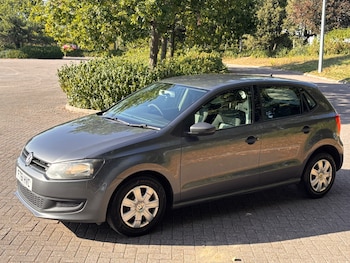 Used Volkswagen Polo 2011 for sale - 75999507: Photo