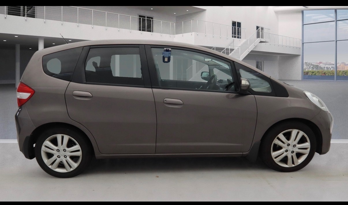 Used Honda Jazz 2012 for sale - 77301007: Photo 4