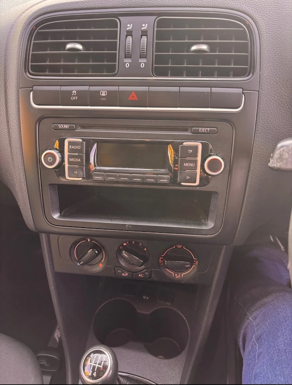 Used Volkswagen Polo 2011 for sale - 76316846: Photo 12