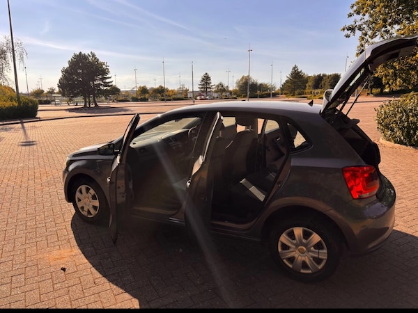 Used Volkswagen Polo 2011 for sale - 76316846: Photo 22