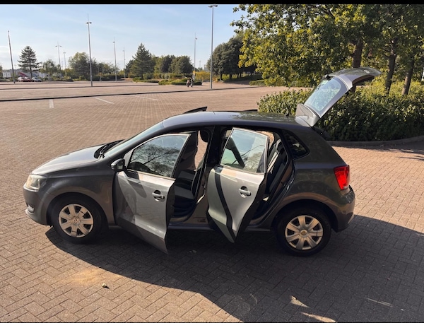 Used Volkswagen Polo 2011 for sale - 76316846: Photo 4