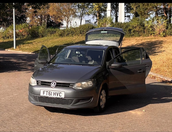 Used Volkswagen Polo 2011 for sale - 76316846: Photo 6