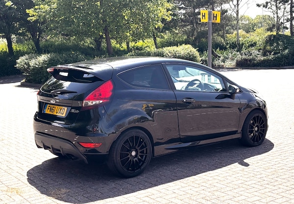 Used Ford Fiesta 2011 for sale - 76328858: Photo 13