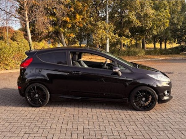 Used Ford Fiesta 2011 for sale - 76328858: Photo 23